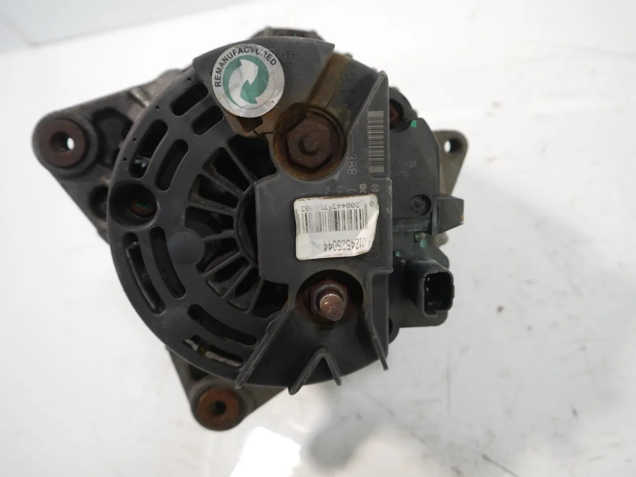 Alternador Nissan Opel Interstar Movano 2.5 dCi G9U650 G9U 0124525044