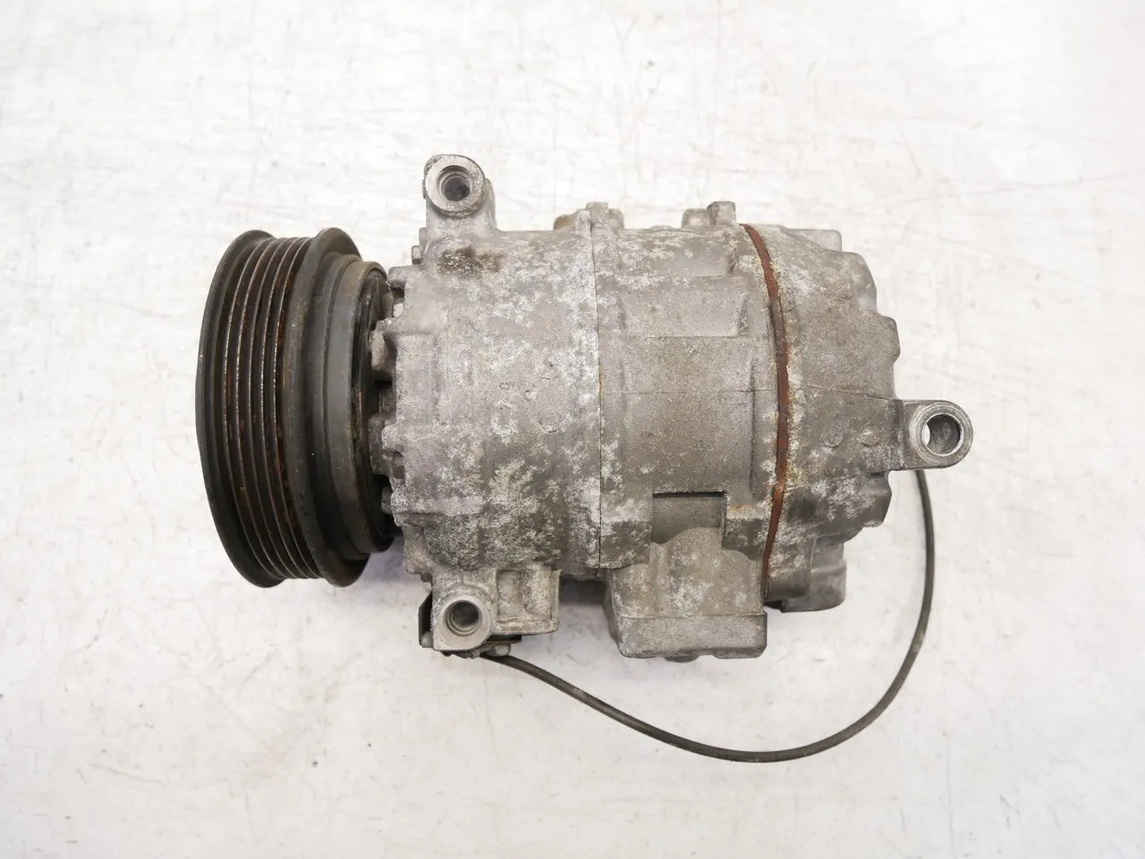Compresor de aire acondicionado Porsche Boxster 986 3.2 gasolina M96.24 96.24 M96 447220-8261