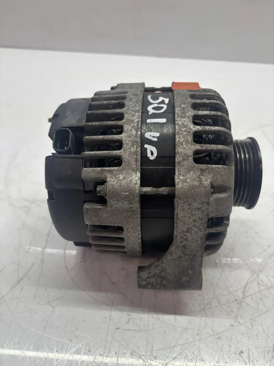 Alternador Cadillac Chevrolet GMC Escalade Sierra Yukon 6.2 V8 L9H 20881337