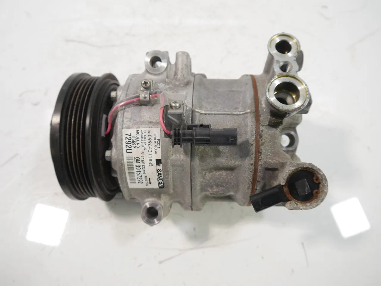 Compresor de aire acondicionado Opel Adam Astra Corsa 1.0 D10XFL LE1 D10 39157292