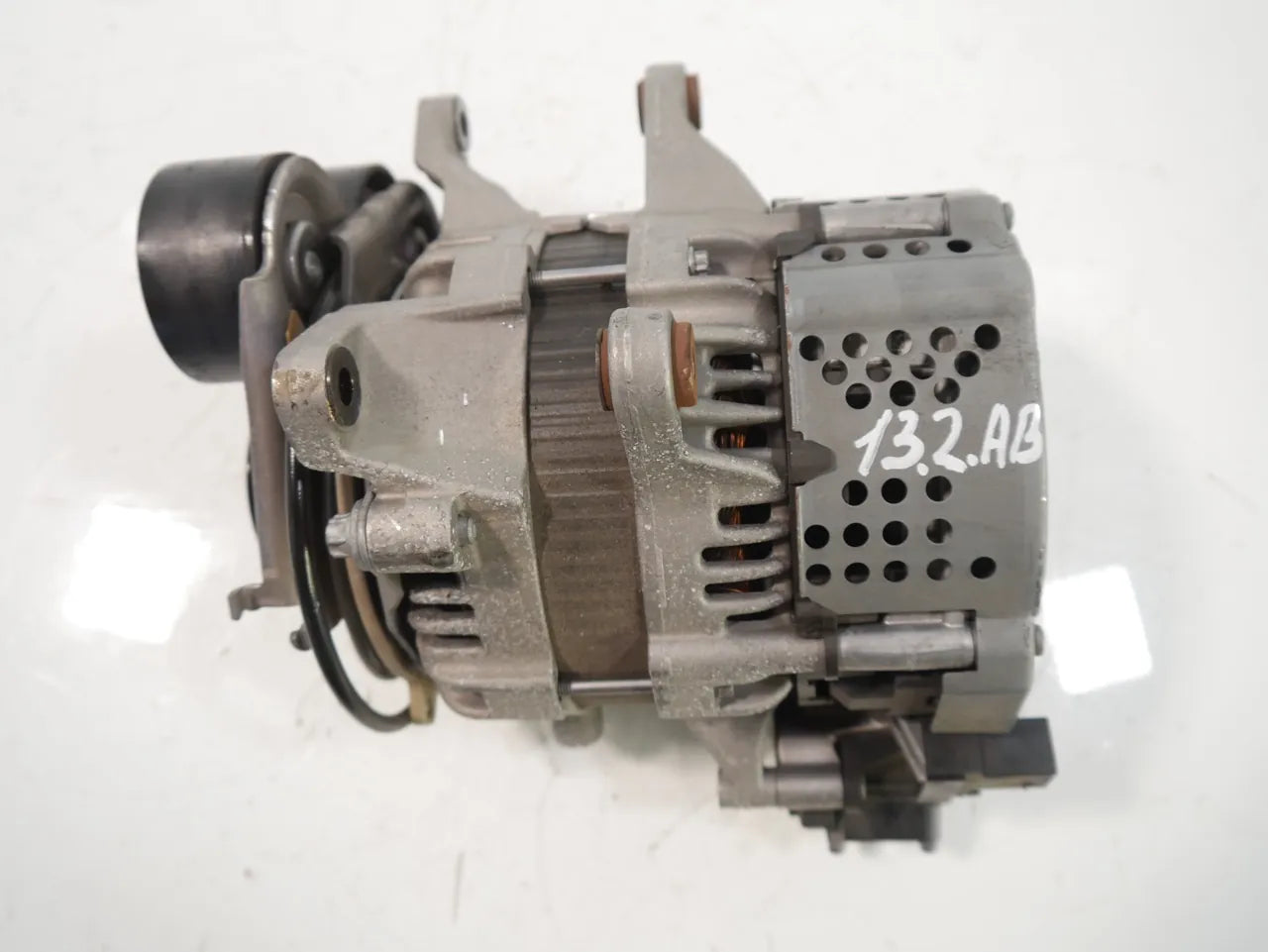 Alternador Mercedes-Benz 1.5 M264.915 264.915 M264 A2649001000