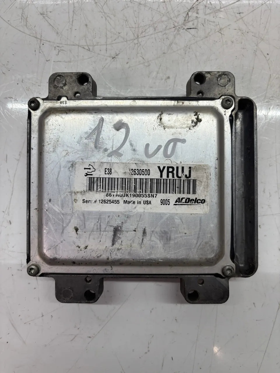 Unidad de control Chevrolet GMC Silverado Sierra Yukon 4.8 V8 LY2 12625455