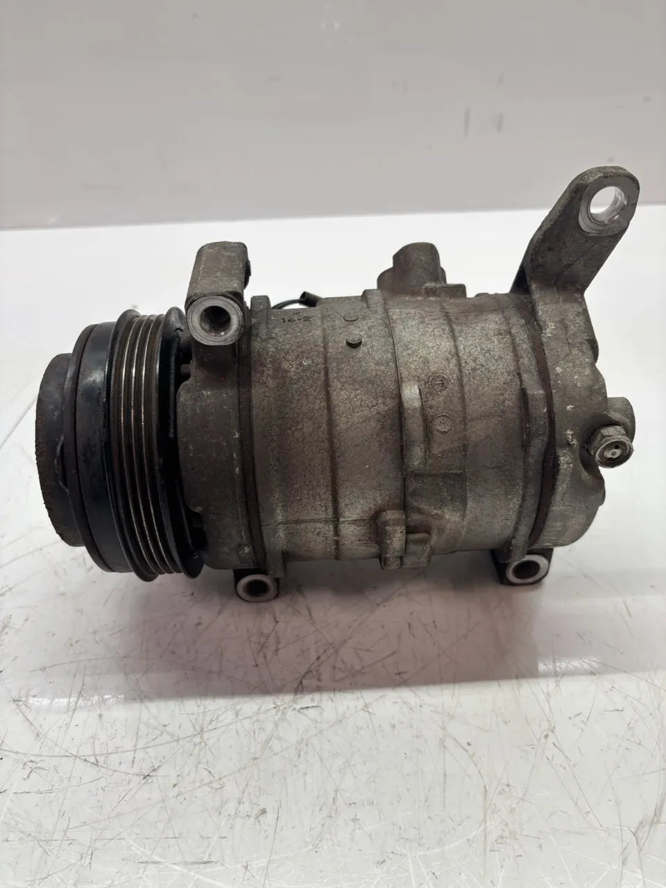 Compresor de aire acondicionado Chevrolet GMC Silverado Sierra Yukon 4.8 V8 LY2 447220-4416