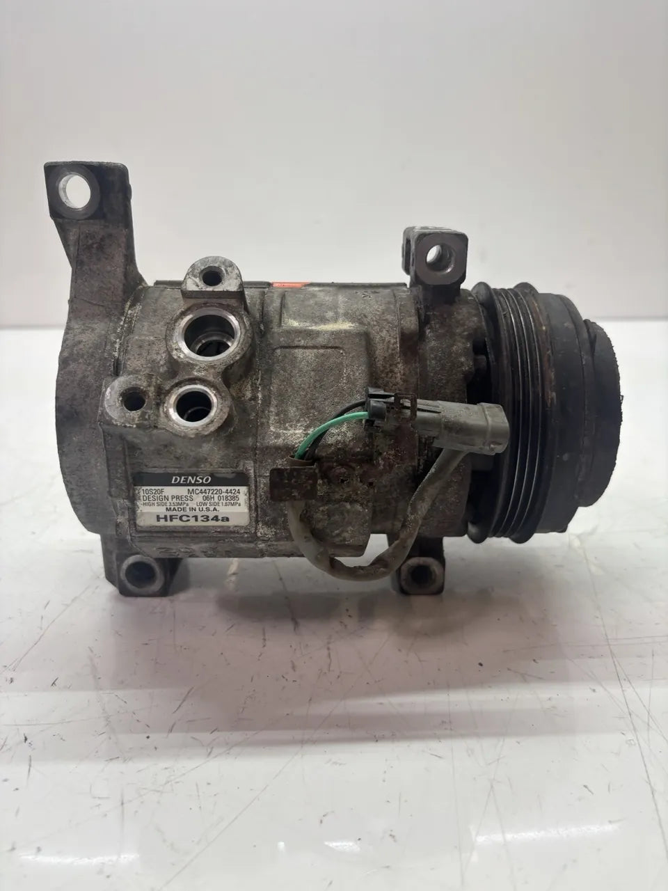 Compresor de aire acondicionado Chevrolet Tahoe 5.3 V8 4WD LC9 325CUV8 447220-4424