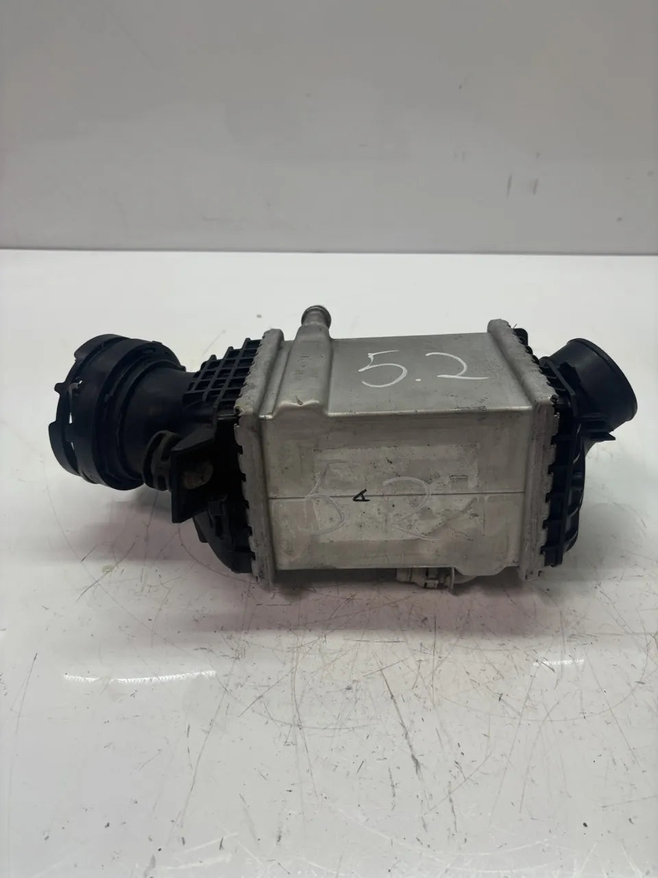 Tubo de presión de sobrealimentación BMW Serie 7 G11 4.4 Li xDrive N63B44C N63 8636370