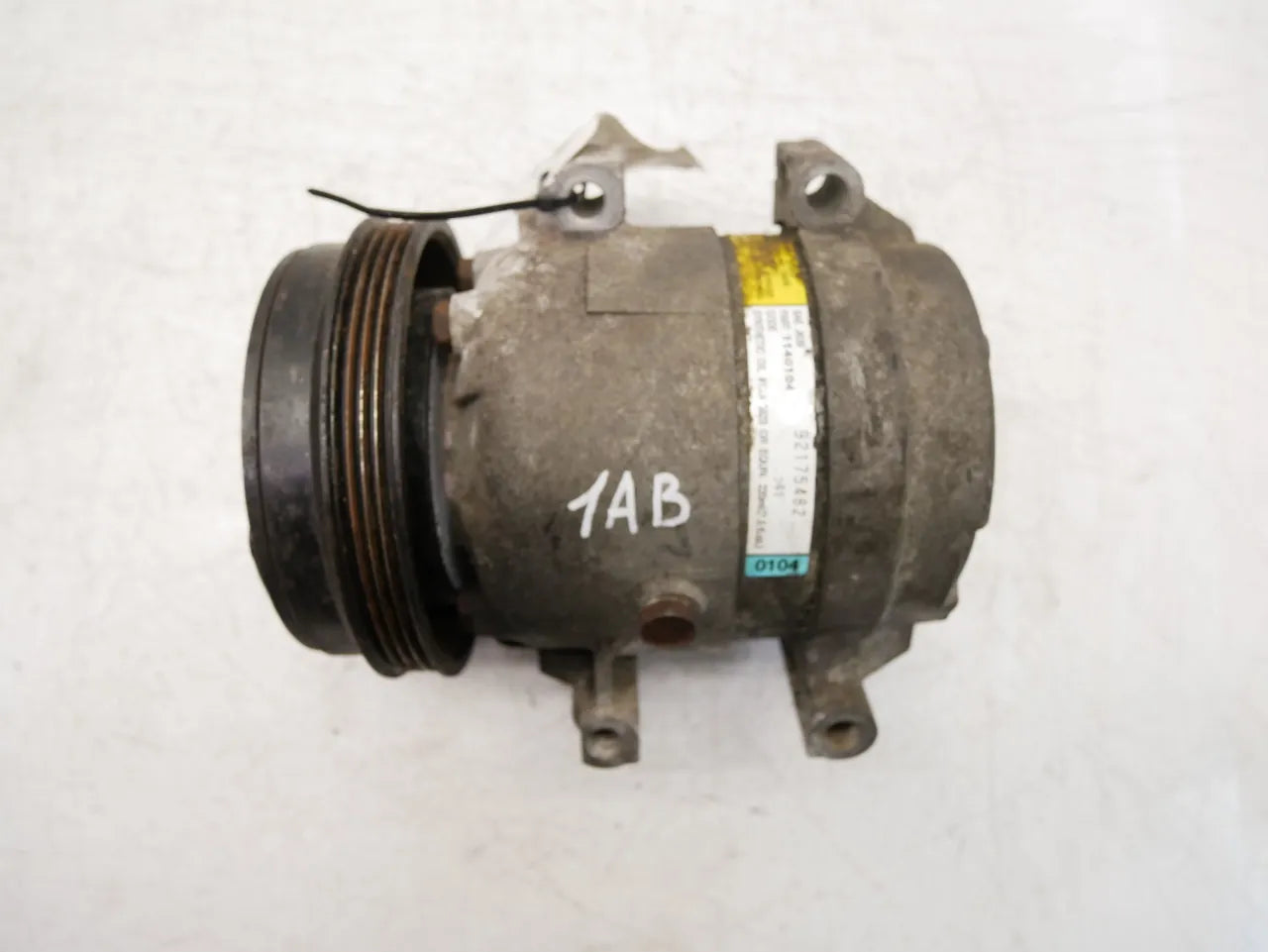 Compresor de aire acondicionado Vauxhall Monaro 6.0 gasolina LS2 364CUV8 92175482