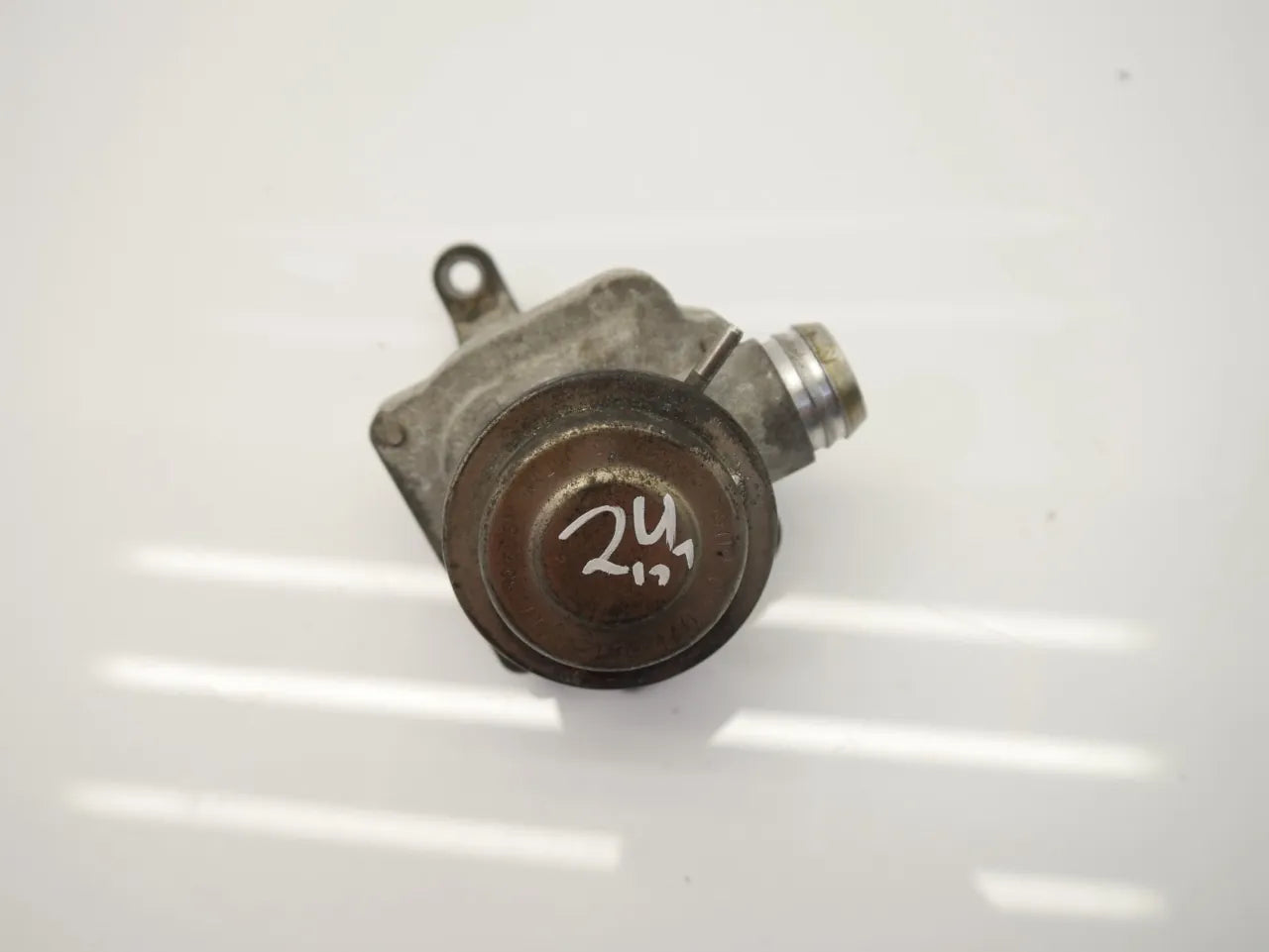 Válvula EGR Mercedes-Benz C63 W204 W212 AMG 6.2 M156.985 156.985 M156 A1561401060