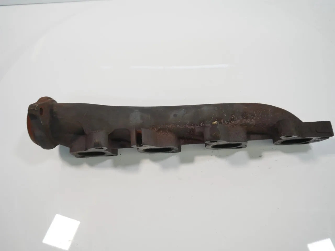 Colector de escape Dodge RAM 2500 6.4 V8 ESA 05045486AA