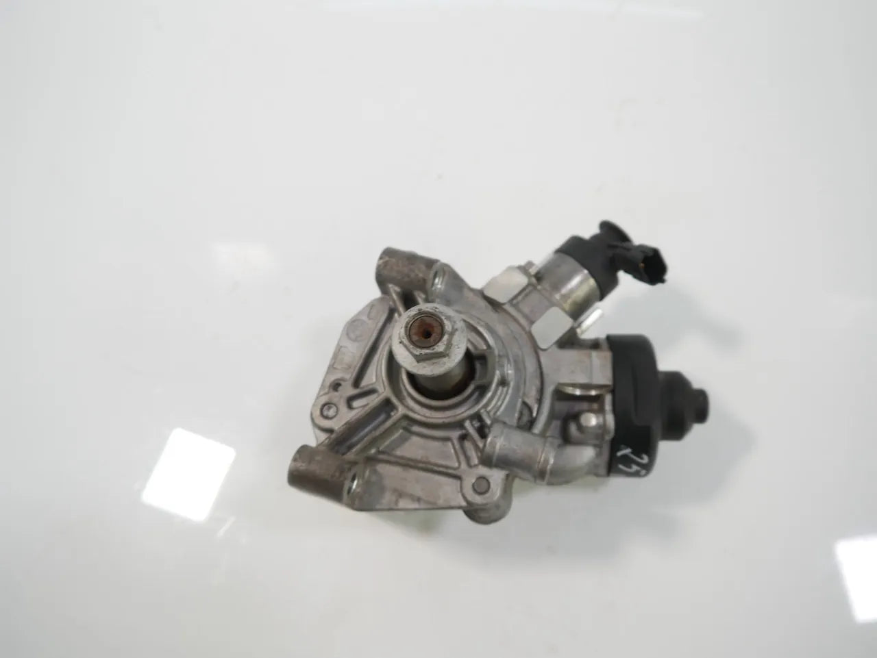 Bomba de alta presión Renault Kangoo MK2 1.6 DCI K9K608 K9K 167007358R 0445010704