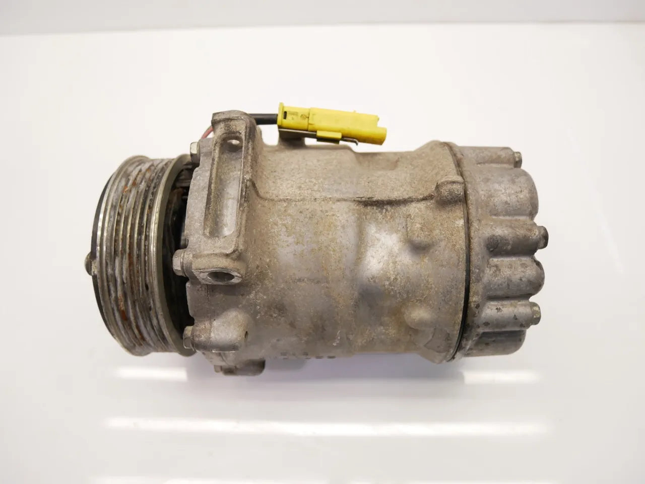 Compresor de aire acondicionado Opel Movano 2.2 D DW12RUD 9819711380