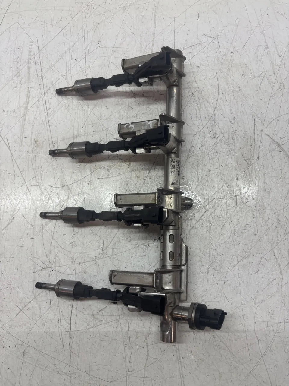 Riel de inyectores Ford S-Max 1.6 EcoBoost JTWB JTJB CJ5G-9H487-BA 0261500155