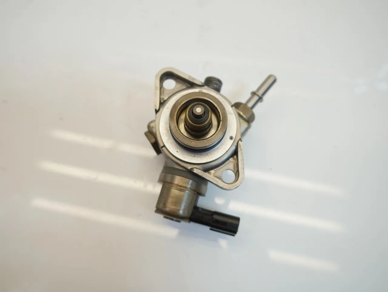 Bomba de combustible Nissan Qashqai 1.2 DIG-T HRA2DDT HRA2 H5FT 8201146431