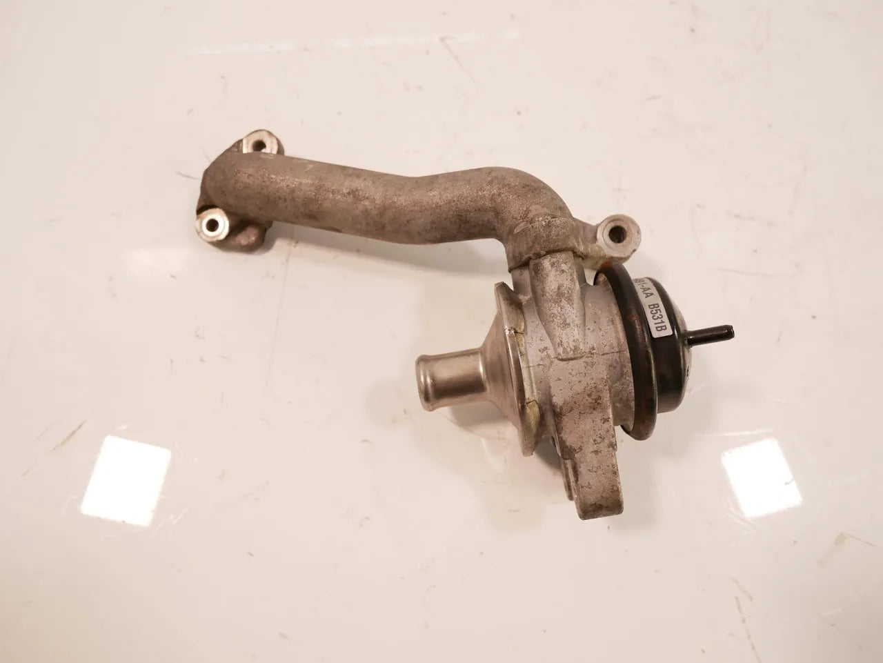 Válvula EGR Aston Martin DB11 5.2 V12 AE31 HY53-9F491-AA