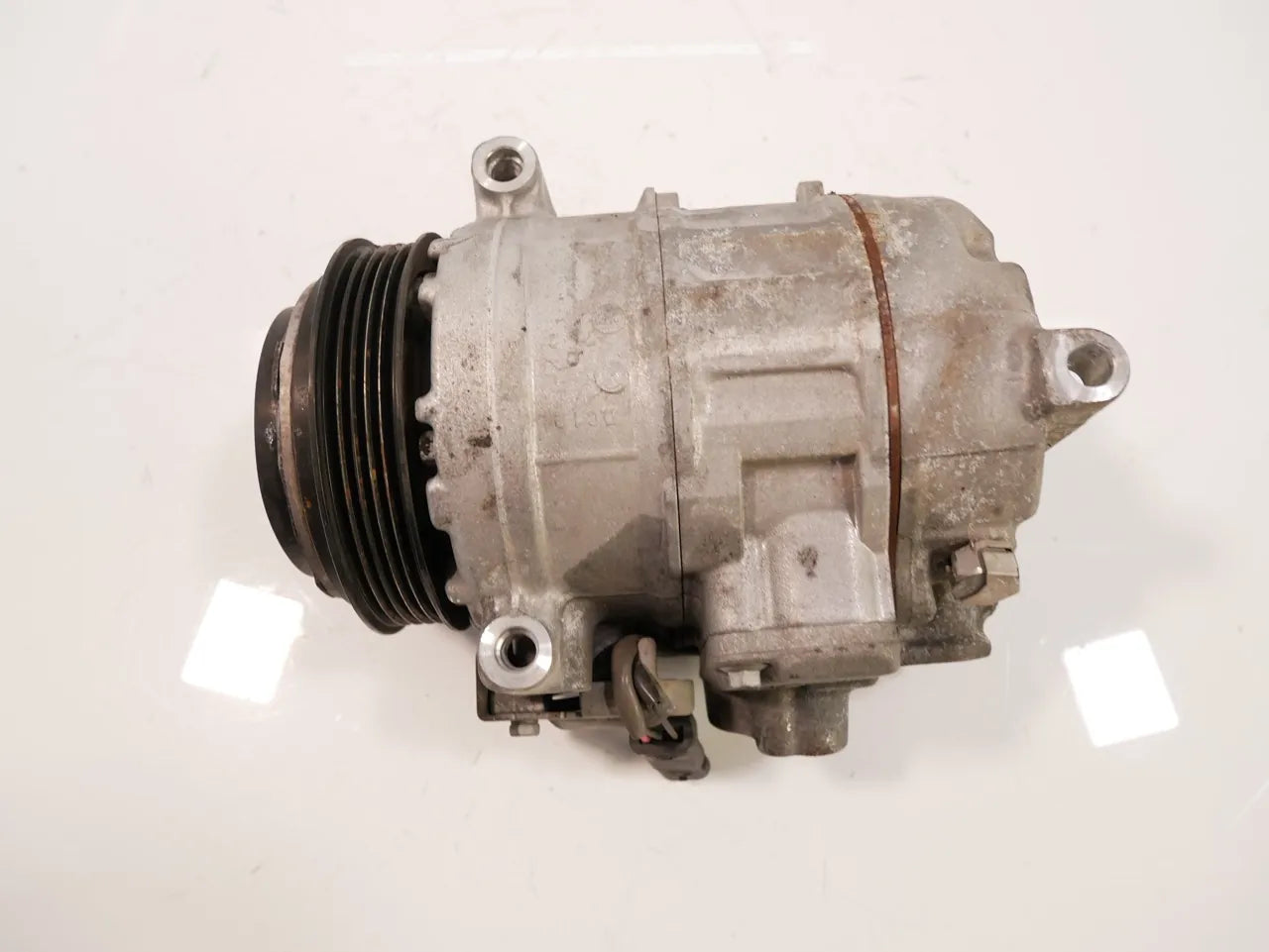 Compresor de aire acondicionado Mercedes-Benz Vito W447 2.0 d OM654.920 654.920 A0008301401
