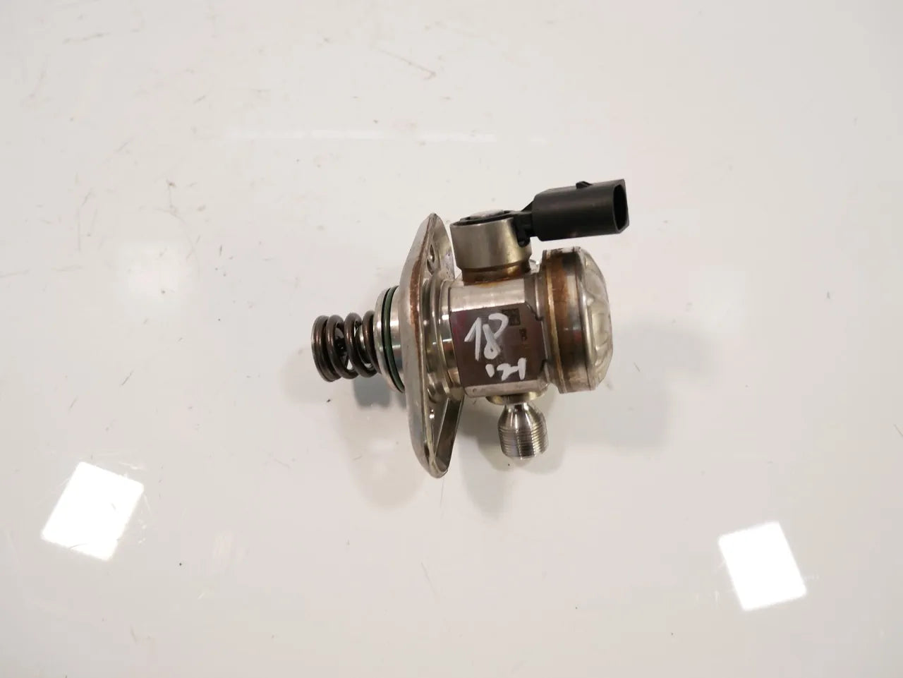Bomba de combustible Nissan Qashqai MK2 1.3 DIG-T HR13 HR13DDT 166303162R