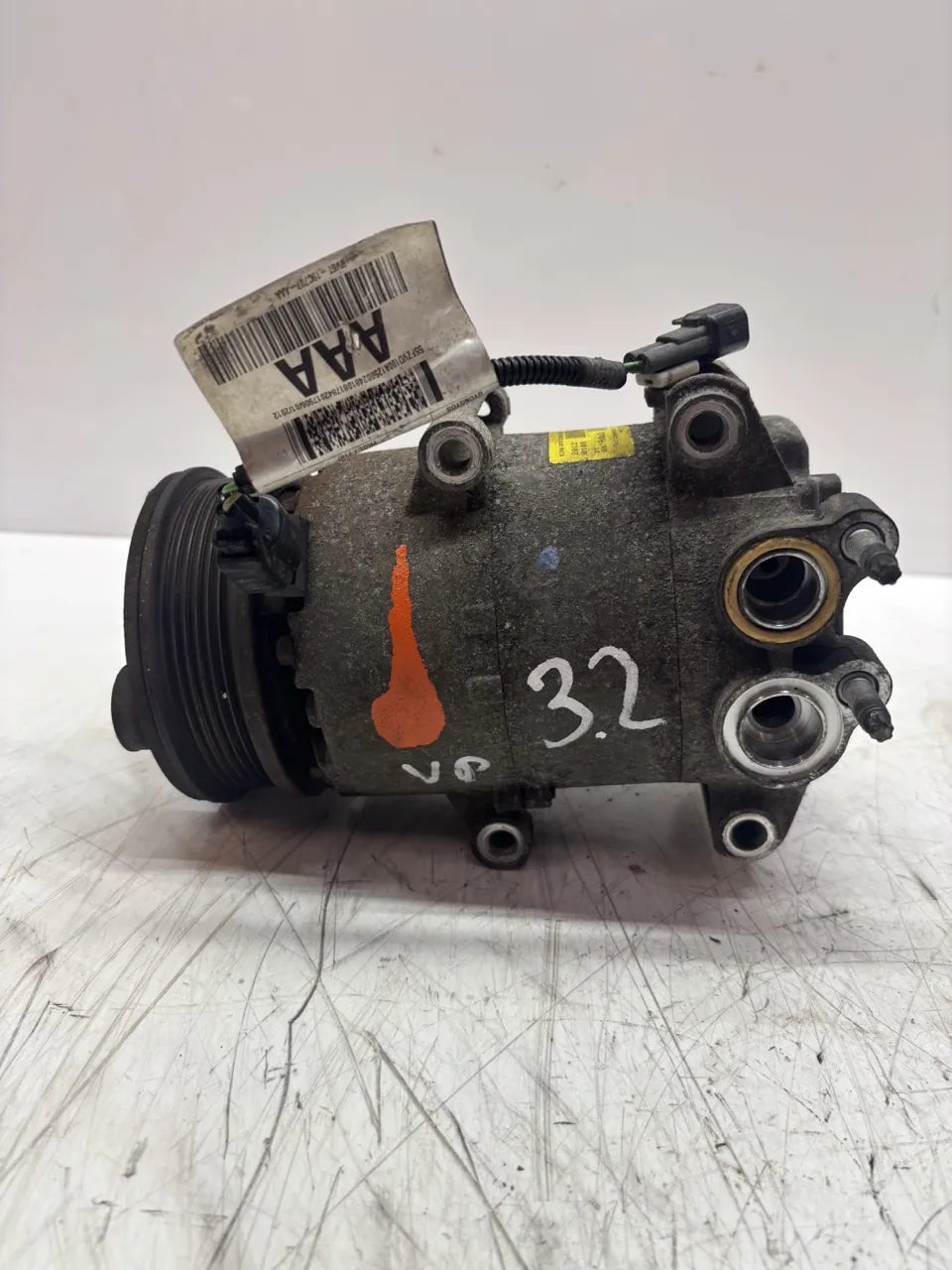 Compresor de aire acondicionado Ford Focus III 1.6 TDCi T1DB AP31-19D629-BB