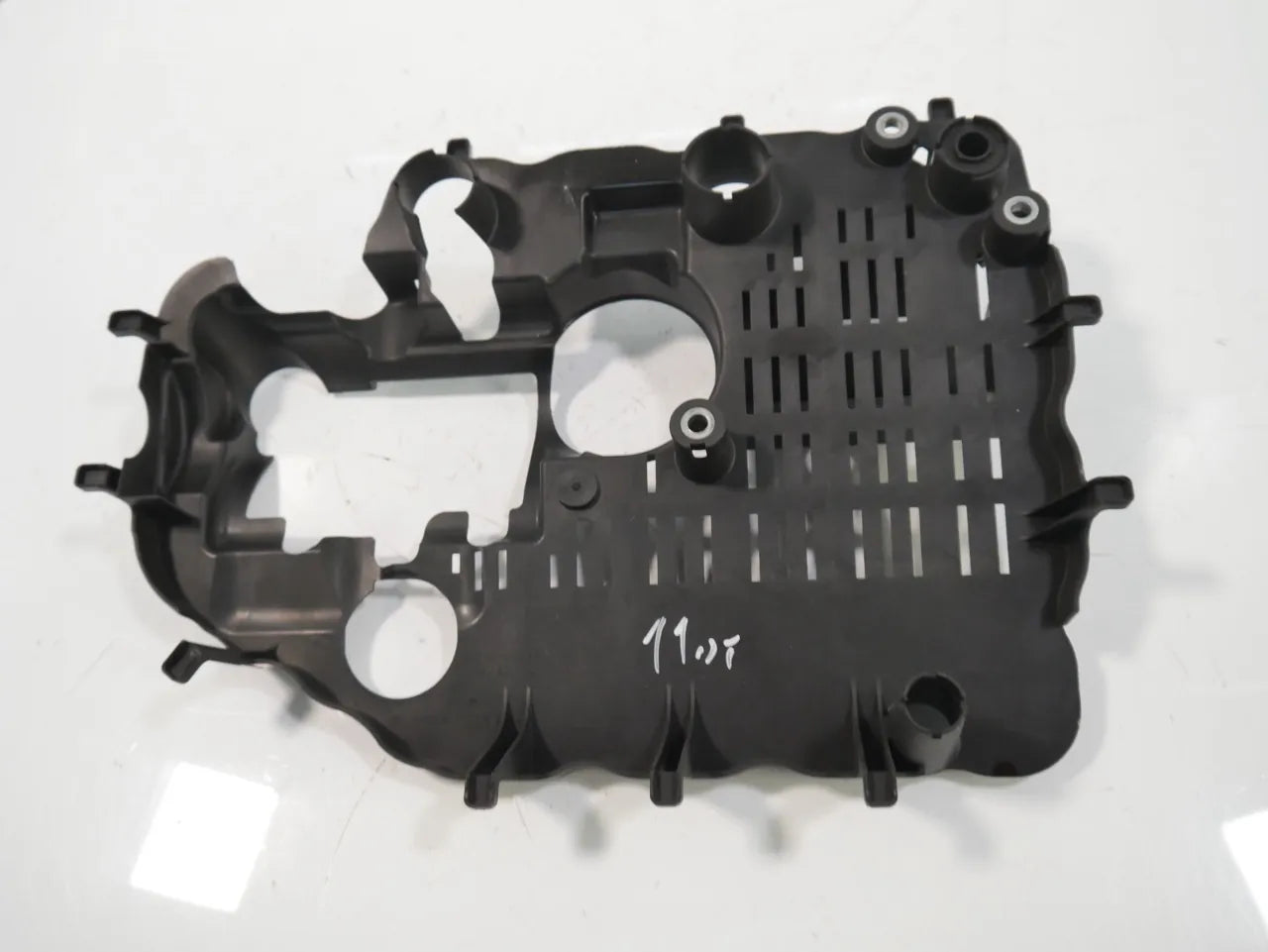 Placa deflectora Audi Volkswagen A3 Q3 TT Golf Passat 2.0 TFSI CCT CCTA 06J103138F