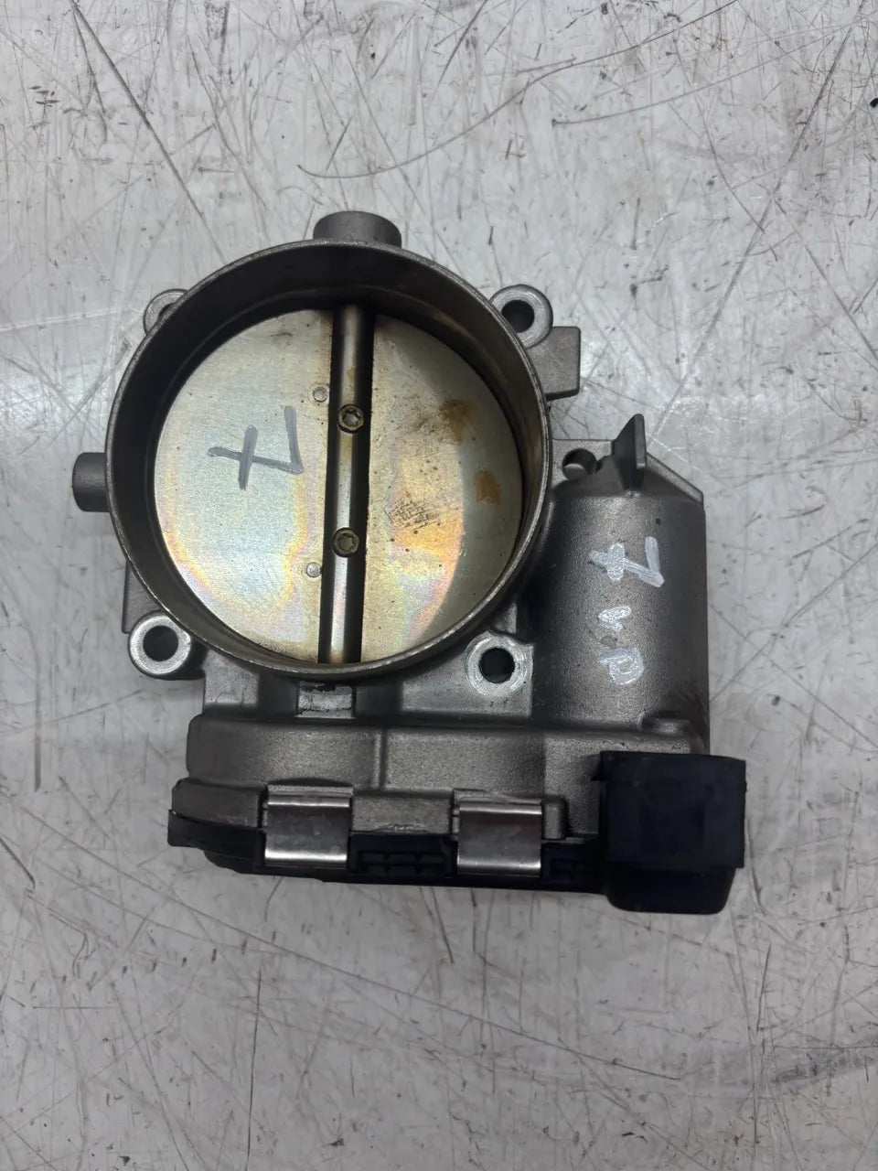 Mariposa Mercedes-Benz 4.7 V8 gasolina M278.928 M278 278.928 A2781410025