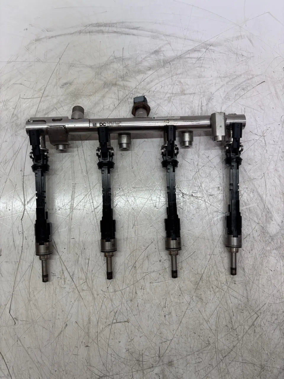Riel inyector Nissan 1.3 DIG-T HR13DDT HR13 A2820704000 A2820701000