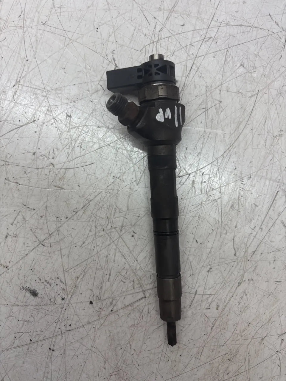 Inyector Volkswagen Audi Seat Skoda Golf VII A3 Leon 1.6 TDI CLHA CLH 04L130277G