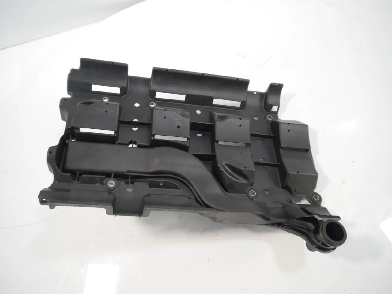 Placa deflectora Infiniti Q50 2.2 50 D OM651.970 651.970 OM651 A6511804551