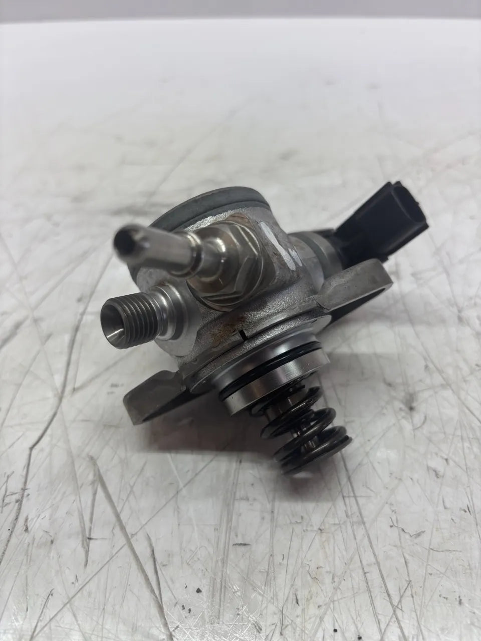 Bomba de combustible Renault Clio IV 1.2 TCe H5F408 H5F 166307214R