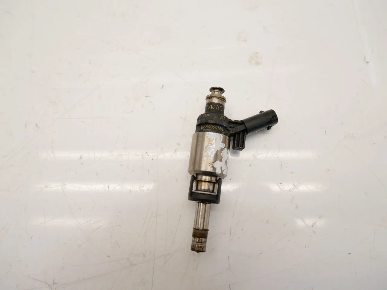 Boquilla de inyección Audi A4 Q5 2.0 TFSI quattro CAED CAE CDN 06H906036G