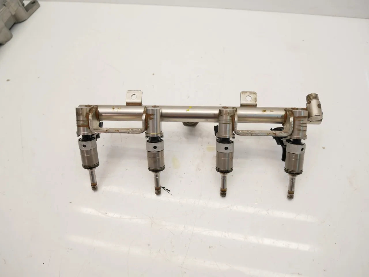 Rampa inyectora Peugeot Opel 508 1,6 PureTech EP6FADTXD 5GF 9814468180