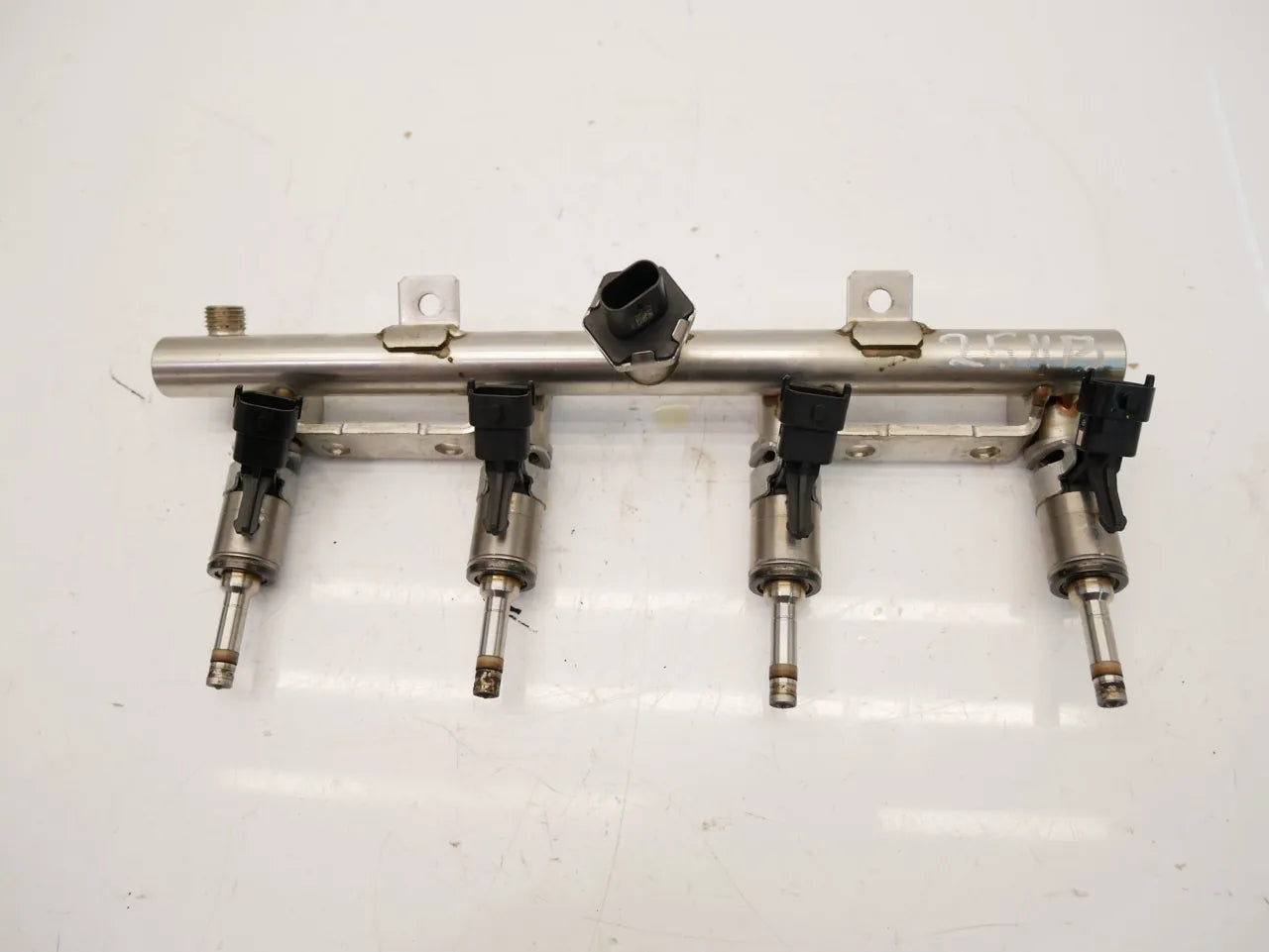 Rampa inyectora Peugeot Opel 508 1,6 PureTech EP6FADTXD 5GF 9814468180