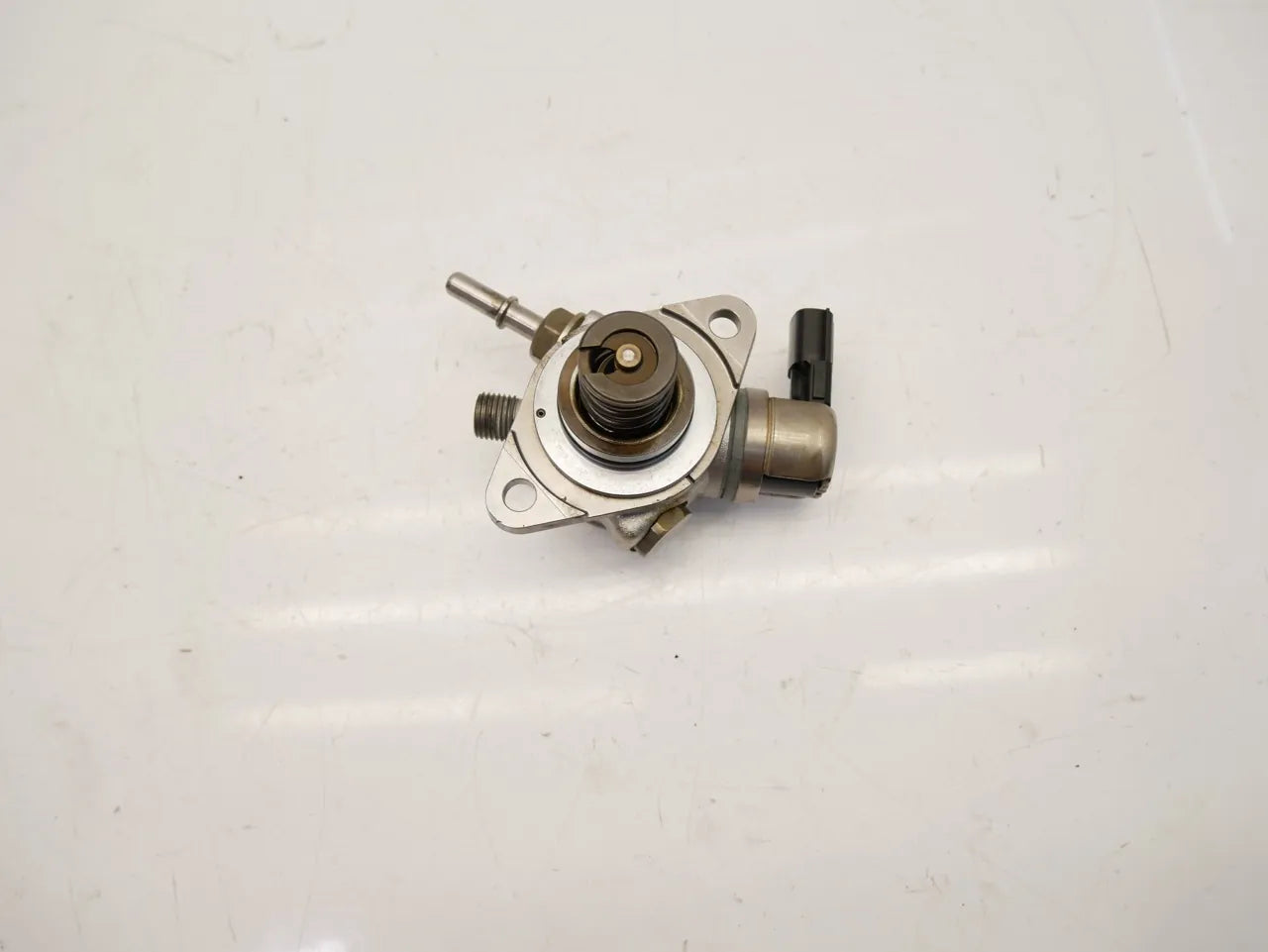 Bomba de combustible Nissan Juke Pulsar 1.2 DIG-T HRA2DDT HRA2 H5FT 166304016R