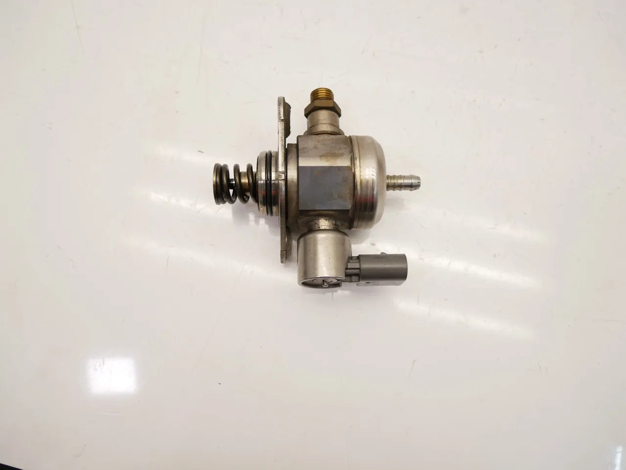 Bomba de combustible Audi Volkswagen A3 Beetle Golf 2.0 TFSi CBFA CBF 06H127025P