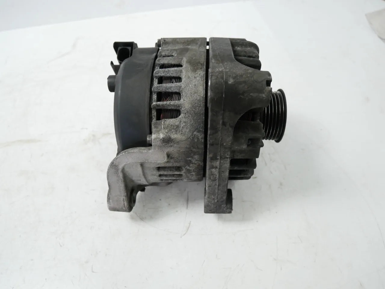 Alternador BMW 320d 2.0 N47D20C N47 N47D20O0 7802261