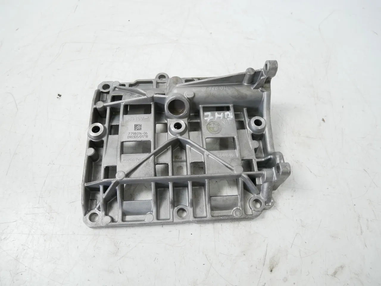 Placa deflectora BMW 320d 2.0 N47D20C N47 N47D20O0 7798014