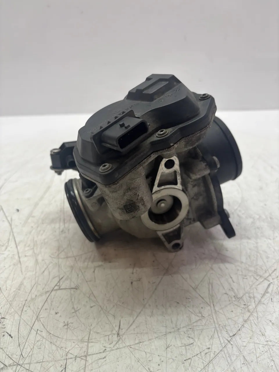 Válvula EGR Jaguar XE X760 2.0 D 204DTD AJ204D G4D3-5H273-AA