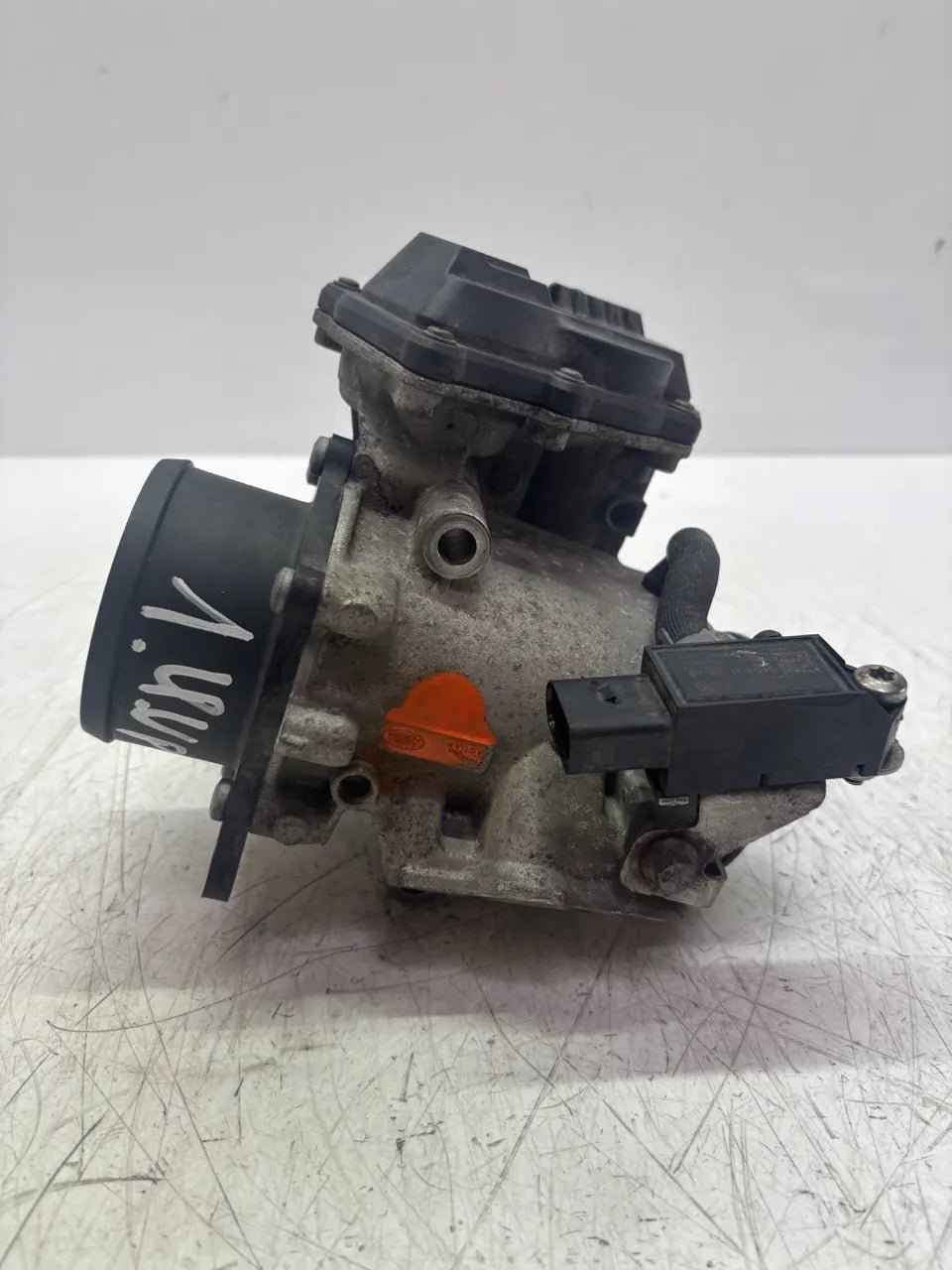 Válvula EGR Jaguar XE X760 2.0 D 204DTD AJ204D G4D3-5H273-AA