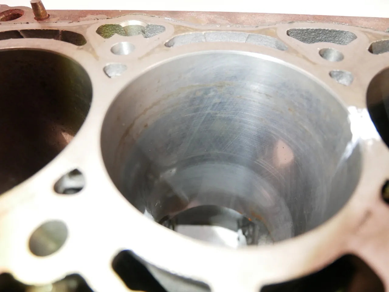 Bloque motor Defectuoso Audi Volkswagen A3 Golf 2.0 TFSI CBFA CBF 06H103021L