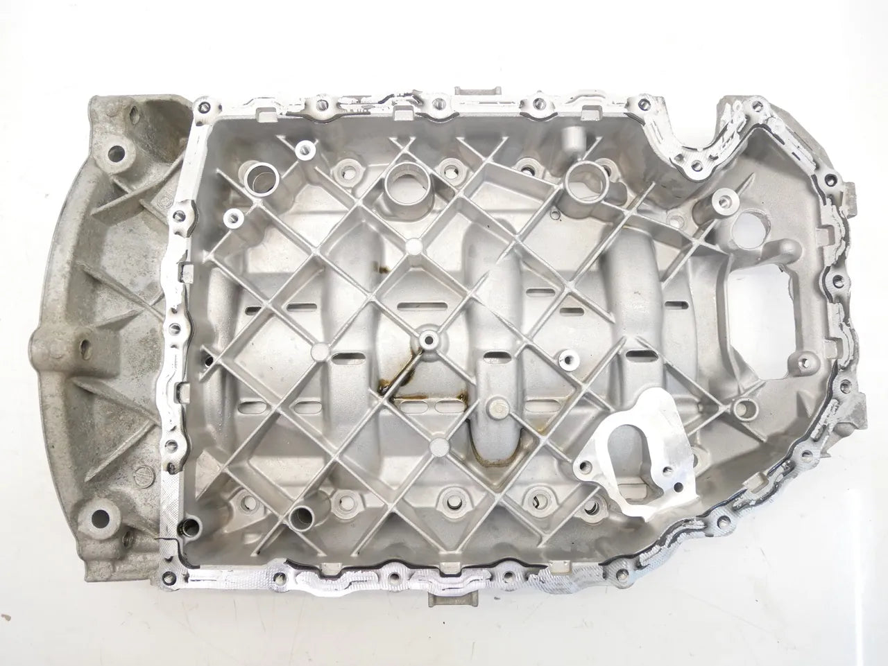 Parte superior del cárter de aceite Audi Volkswagen A3 Golf Passat 2.0 TFSI CBFA CBF 06J103603T