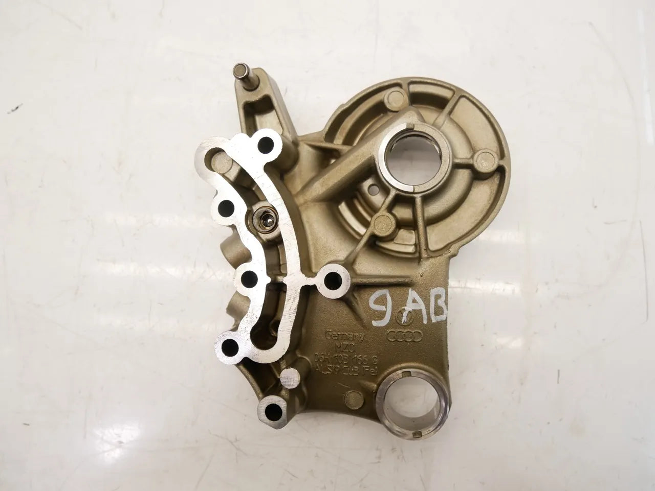 Tapa Audi Volkswagen A3 Golf VI 2.0 TFSI CBFA CBF 06H103166G