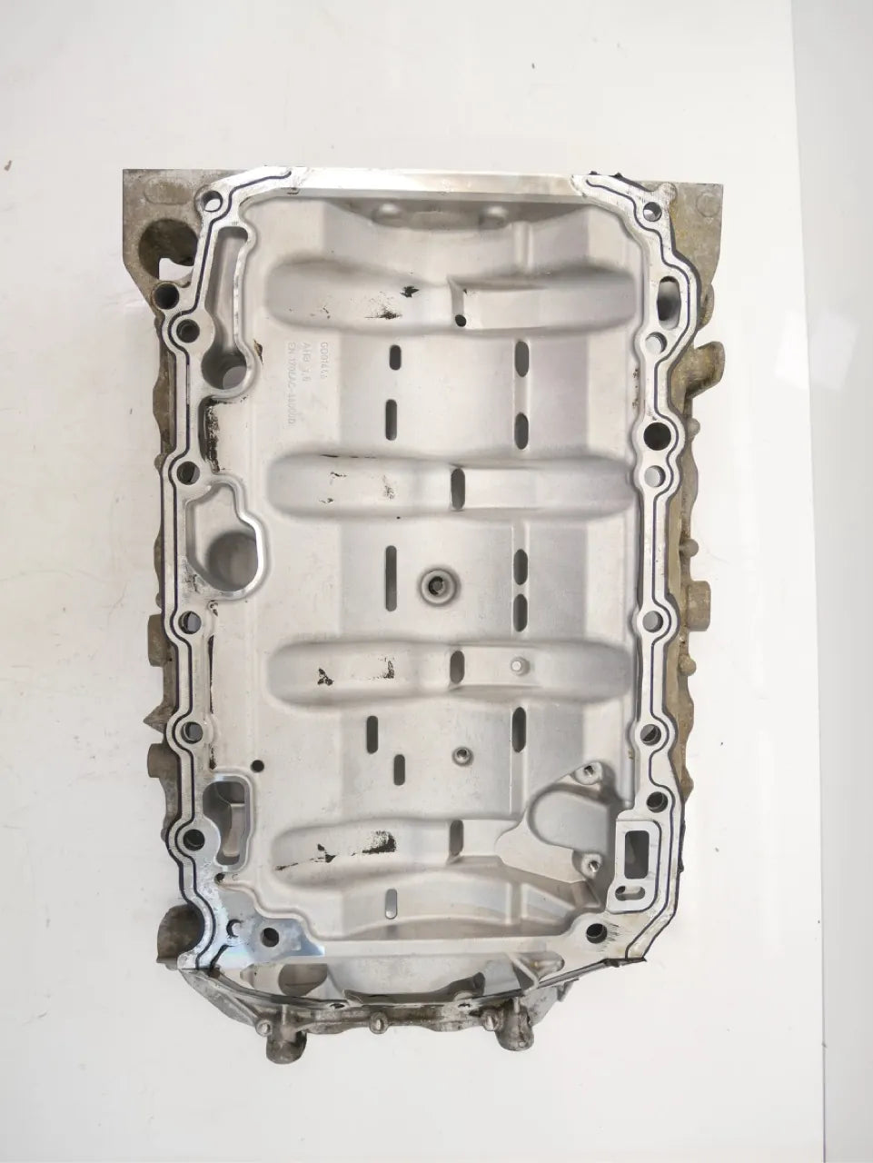Parte superior del cárter de aceite Audi Volkswagen A3 Golf VI 2.0 TFSI TSI CBFA CBF 06J103603T