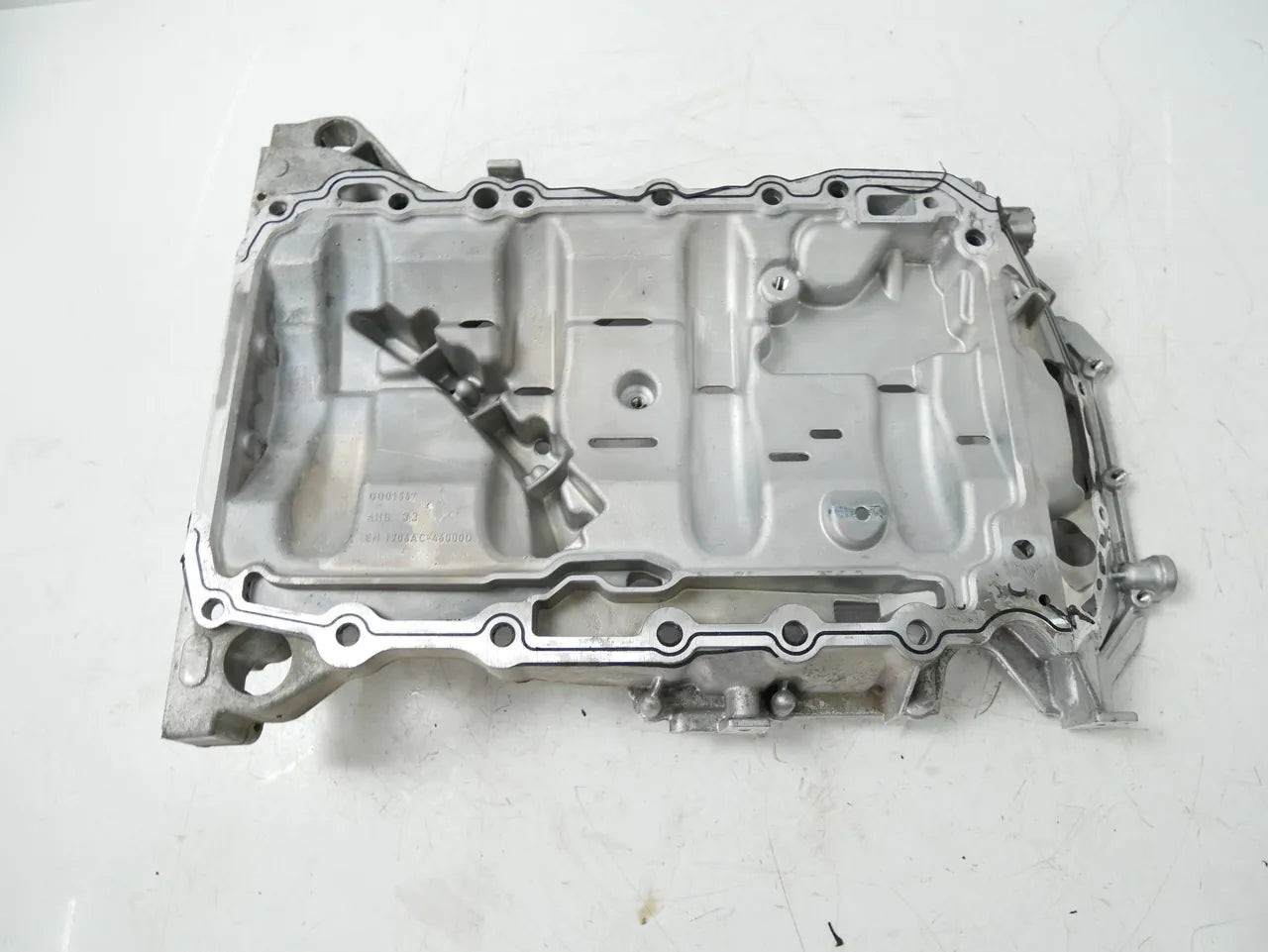 Pieza superior del cárter de aceite Audi A5 A6 2.0 TFSI quattro CAED CAEA CAEB CAE 06H103603S