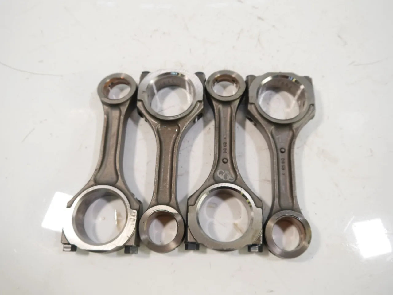 biela Isuzu D-Max 2,5 DiTD 4JK1-TC 4JK1 4 unidades