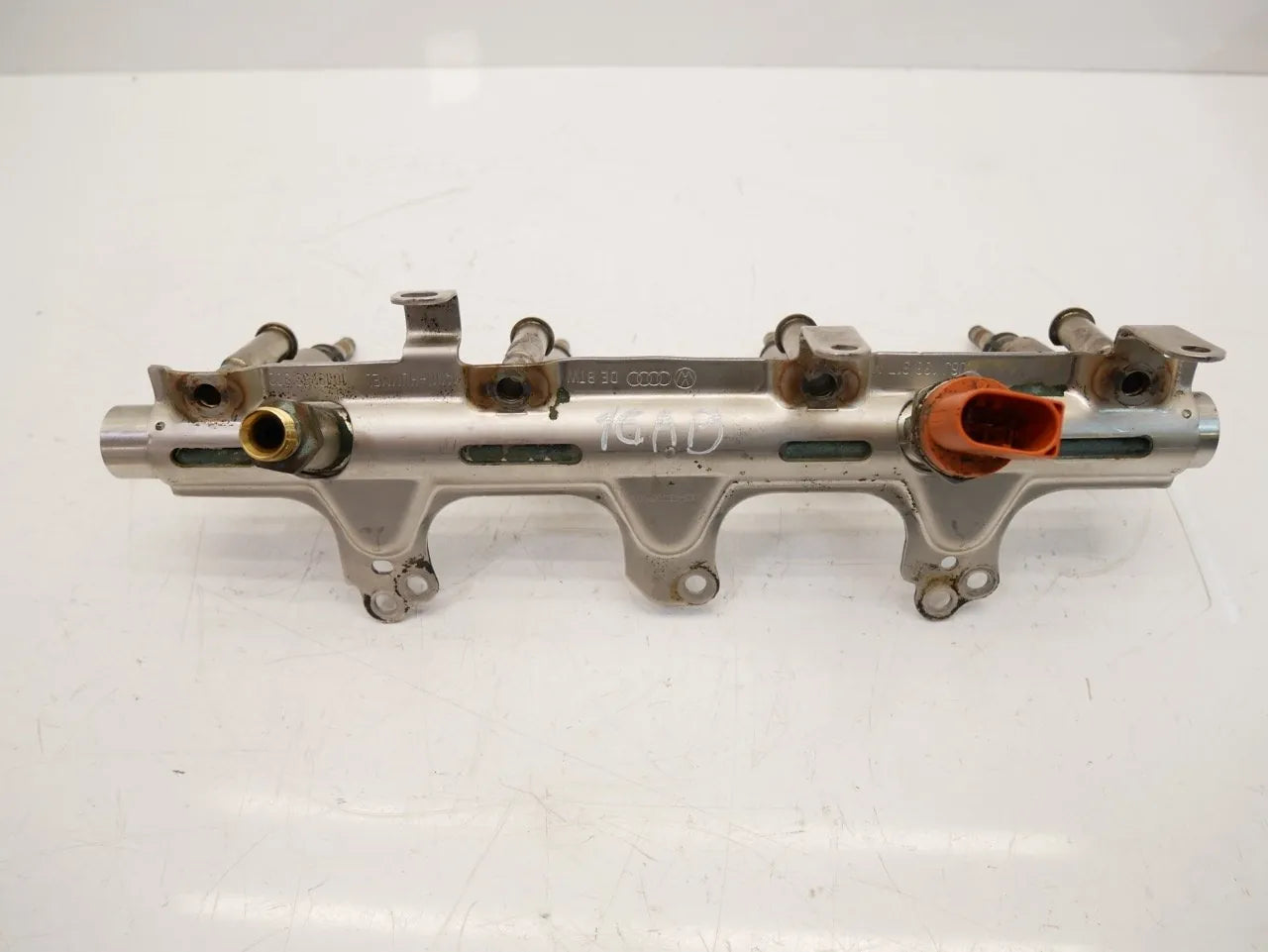 Rampa inyectora Audi Volkswagen Q3 2.0 TFSI TSI CCTA CCT 06J133317M 06H906036G