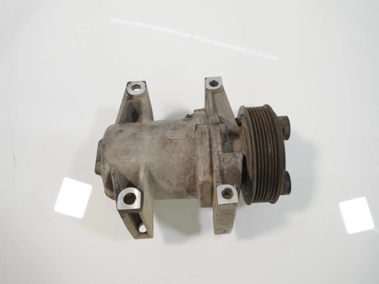Compresor de aire acondicionado Nissan Navara D40 2.5 dCi 4WD YD25DDTi YD25 92600-KH70A