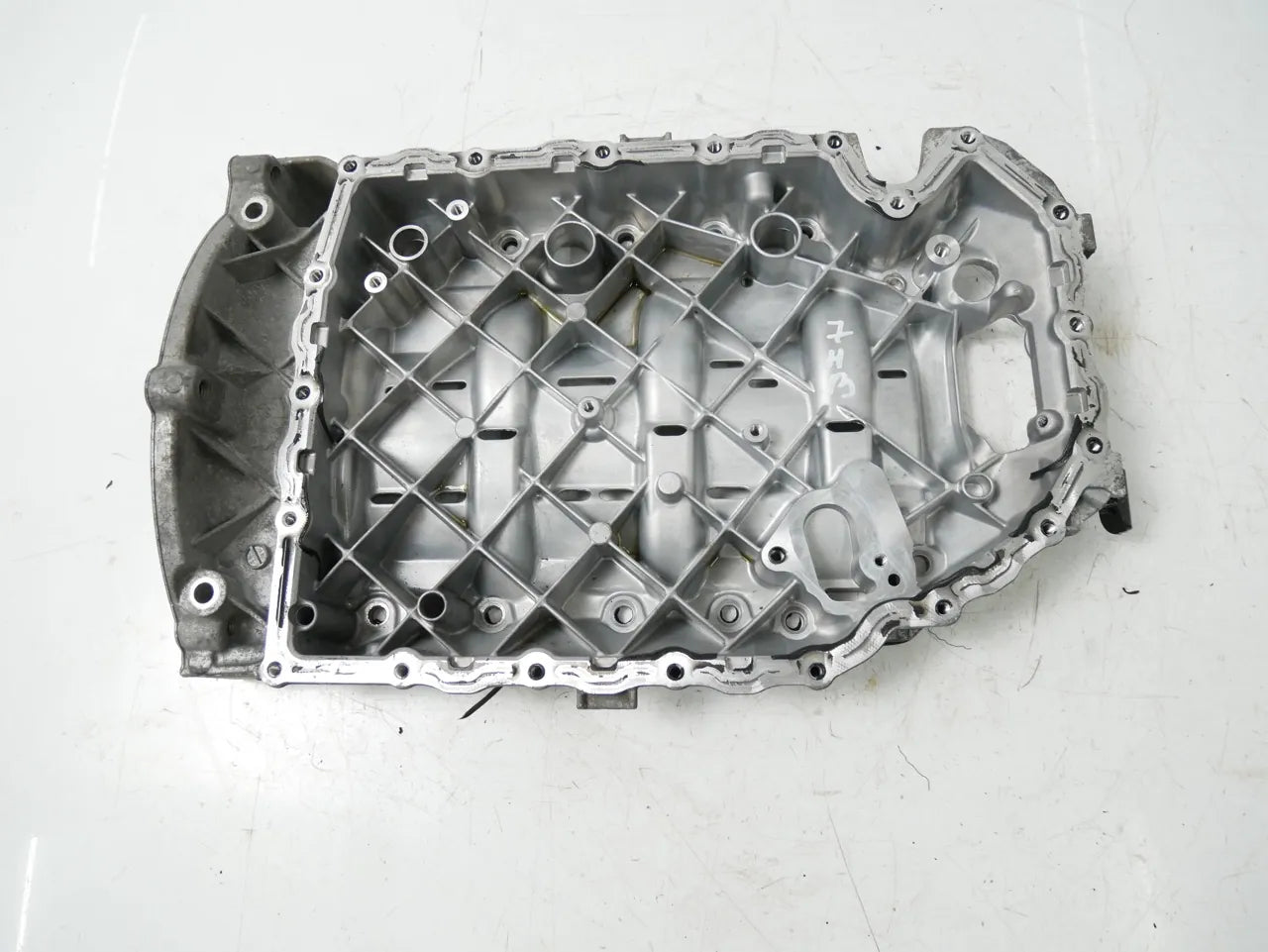 Carter de aceite Audi Volkswagen A3 Beetle Golf VI Jetta 2.0 TFSI TSI CFBA CBF 06J103603T