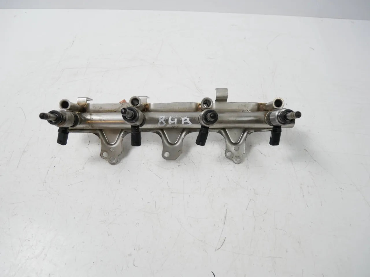Rampa inyectora Audi Volkswagen A3 Golf VI Jetta 2.0 TFSI TSI CFBA CBF 06J133317M