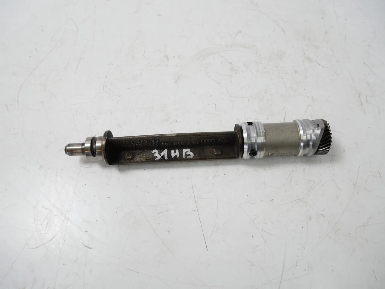 Eje balanceador Audi A4 B8 A5 A6 C7 2.0 TFSI CAEA CAEB CAED CAE 06H103331