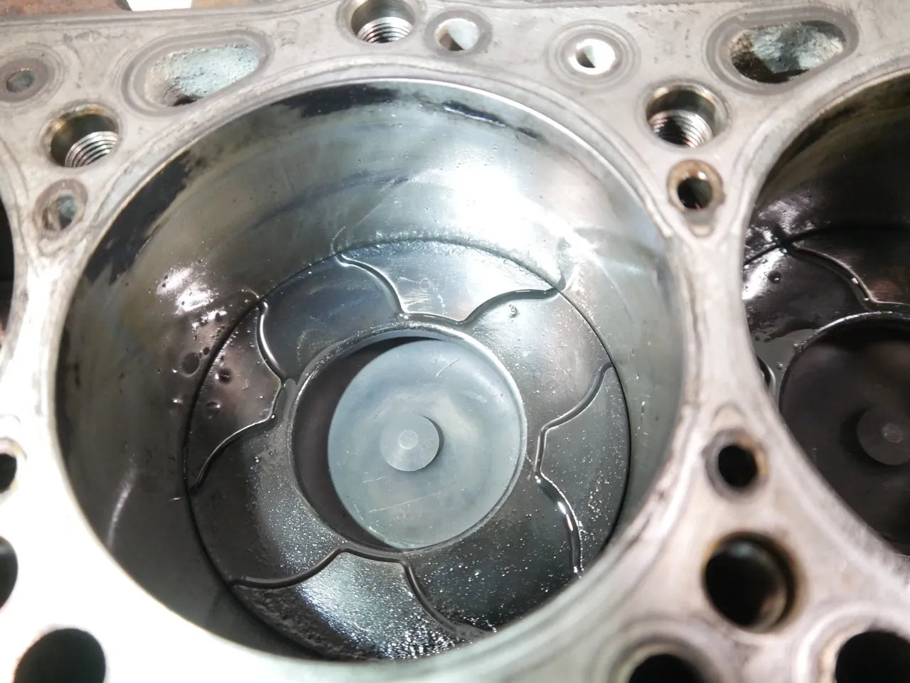 Bloque motor cigüeñal accionamiento Mitsubishi L200 Pajero MK4 3,2 DI-D 4M41 1050A485