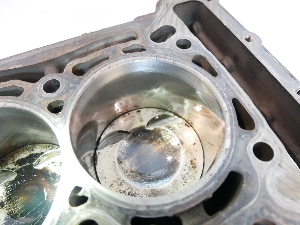 Bloque motor cigüeñal accionamiento Audi A4 B8 A5 A6 C7 2.0 TFSI CAED CAE 06H103021L
