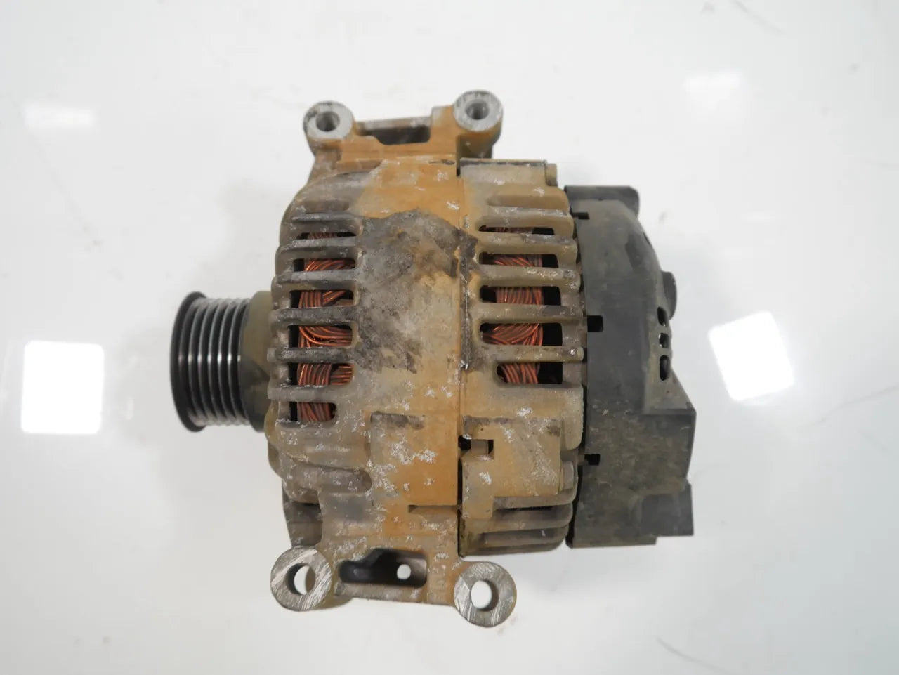 Alternador Mercedes-Benz Clase C 2.2 CDI OM651.911 651.911 A0009060401