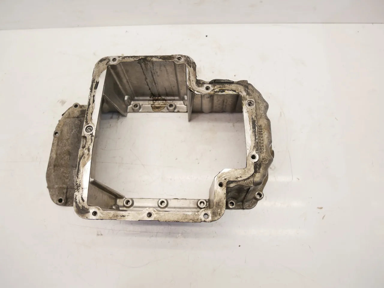 Parte superior del cárter de aceite Opel Vivaro 1.5 Diesel DV5RUCD D15DT 9810277580